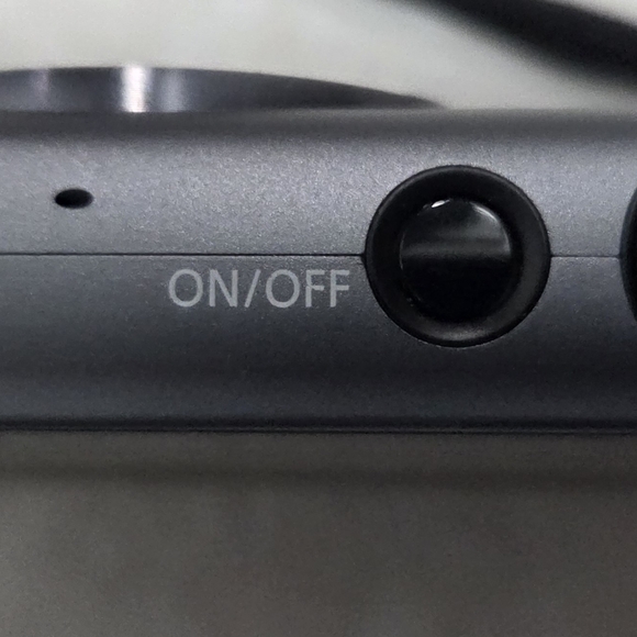 Compact Digital Camera - Gray - Picture 3 of 6